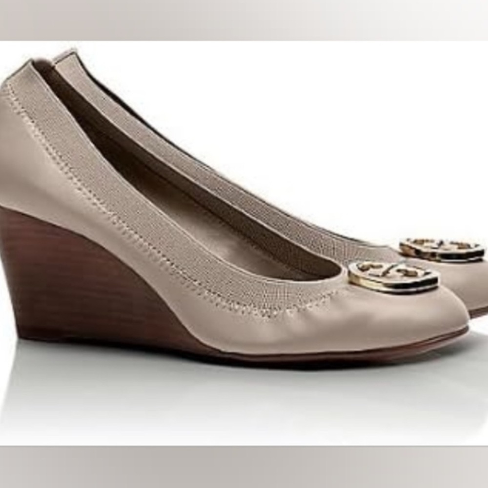 Tory Burch Caroline Wedge Pumps 9.5